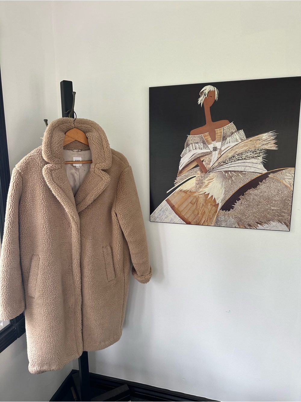 GAP Women's Tan Teddy Coat
Size Large